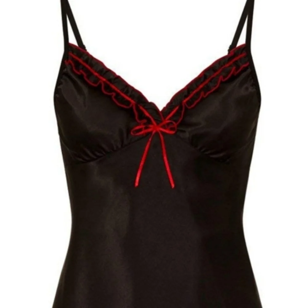 Black Satin Lace-Trim Mini Slip  (Lightweight)Runs Slightly small light stretch.